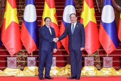'Việt Nam - Lào vun đắp tình đoàn kết chí nghĩa, chí tình, có một không hai'