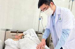 SOS: Người đàn ông 50 tuổi 'gặp nạn' phải nhập viện do quan hệ sai tư thế