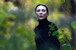 Nữ chính xuất sắc tại giải Quả cầu vàng 2023: Cate Blanchett - học cách trở thành một con người