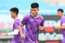 Văn Đức, Tuấn Hải làm mới bản thân trước 'đại chiến' với Thái Lan