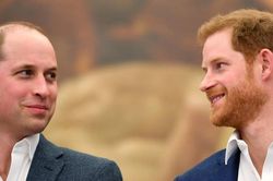 Những điều điên rồ nhất mà Hoàng tử Harry nói về anh trai William trong cuốn hồi ký