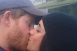 Harry kể chi tiết về chuyện nhạy cảm với Meghan