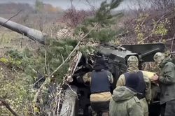 Siêu pháo 'cơn lốc lửa' khai hỏa, diệt đoàn tiếp viện; lính Ukraine mắc kẹt tại lò lửa Soledar