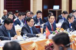 Tháo gỡ khó khăn, tạo điều kiện hợp tác, đầu tư giữa Việt Nam và Lào