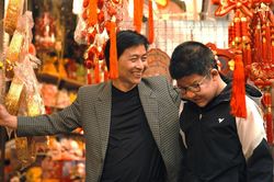 Nghệ sĩ Quốc Tuấn bật khóc vì món quà bất ngờ từ bé Bôm