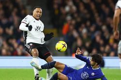 Joao Felix bị đuổi khỏi sân trận đầu tiên khoác áo Chelsea