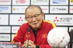 HLV Park Hang Seo: Tuyển Việt Nam không từ bỏ, thắng 1-0 là vô địch AFF Cup