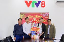 Phó Chủ tịch Thường trực UBND thành phố Hồ Kỳ Minh thăm, chúc Tết các đơn vị và gia đình chính sách
