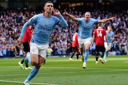 Man Utd - Man City (19 giờ 30 ngày 14-1): Man Xanh kéo Quỷ Đỏ về mặt đất?