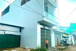 Vụ đòi lại nhà cho người khác ở nhờ: Hướng dẫn khởi kiện ra tòa
