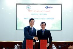 Pfizer Việt Nam và Bệnh viện Chợ Rẫy ký kết hợp tác về quản lý kháng sinh