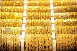 Giá vàng tăng 250.000 đồng/lượng