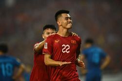 Hòa hú hồn ở sân Mỹ Đình