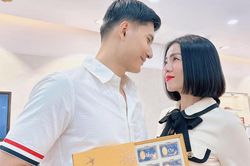 Sao Việt 14/1: Lâm Bảo Châu mua vàng tặng mẹ Lệ Quyên