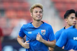 Bunmathan cùng đồng đội sẵn sàng cho ngày xác định ngôi vương AFF Cup