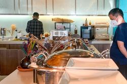 Đội tuyển Việt Nam ăn buffet tại khách sạn