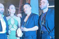 Soi style tân Hoa hậu Hoàn vũ: 'Bà chúa' đồ hở bạo nhưng đôi lúc cũng mất điểm vì mặc sến
