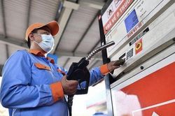 Giữ nguyên giá xăng dầu vào dịp tết