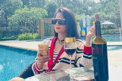 Netizen gửi ảnh tình tứ của chồng và Phương Oanh, vợ shark Bình nói 1 câu cực gắt