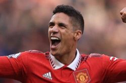Varane bắt đầu mơ về chức vô địch sau trận thắng Man City