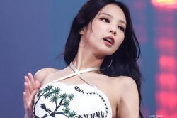 BLINK ủng hộ việc phê phán hành động phản cảm của Jennie: 'Fan nhưng không bênh vô lý'