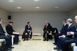 Phó Thủ tướng Trần Hồng Hà tiếp xúc song phương tại Davos
