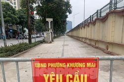 Vỉa hè 'bất ngờ' sạch bóng ô tô trên tuyến phố kiểu mẫu Lê Trọng Tấn