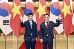 Chủ tịch Quốc hội Vương Đình Huệ đón và hội đàm với Chủ tịch Quốc hội Hàn Quốc