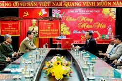 Chính trị - Xã hội Chính trị - Xã hội Phó Chủ tịch Thường trực HĐND tỉnh chúc Tết các đơn vị trên địa bàn TX. Hương Thủy