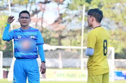 Bầu Đức tính bỏ V-League: Người chê HAGL, kẻ trách VPF