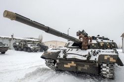 Nguyên nhân khiến vấn đề cung cấp xe tăng cho Ukraine bất ngờ trở nên nổi cộm