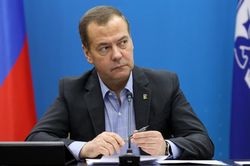 Ông Medvedev cảnh báo viễn cảnh nếu Nga thất bại tại Ukraine