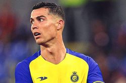 Ronaldo gặp tân HLV Martinez, bàn chuyện tương lai ở Bồ Đào Nha