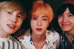 BTS: Jimin và J-Hope bình luận tích cực dưới bài đăng mới của Jin