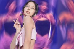 Jennie bị chê nhảy nhót hời hợt trên sân khấu Châu Á, khác xa khi ở trời Âu