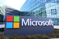 Microsoft nối bước các tập đoàn công nghệ, sa thải 10.000 nhân viên