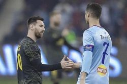 Ronaldo và Messi cùng ghi bàn, Neymar hỏng 11m trong trận giao hữu