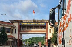 Trung Quốc dừng thông quan hàng hóa tại các cửa khẩu dịp Tết Nguyên đán 2023