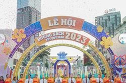 Đường sách Tết Quý Mão 2023 rộn ràng khai hội trên Đại lộ rộng nhất Sài Gòn