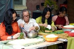 Đời sống Đời sống Gói bánh chưng, mừng sum vầy