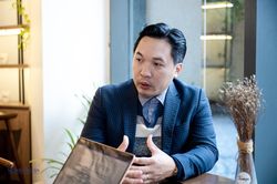 'VN-Index sẽ hồi về điểm cân bằng 1.200-1.300 để tạo dựng nền móng mới'
