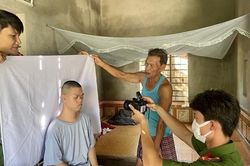 Đến với người dân phá Tam Giang dịp cuối năm