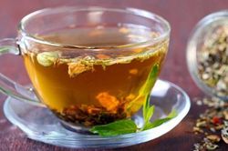 Nhập viện vì tổn thương gan sau 3 ngày uống trà thảo mộc, chuyên gia cảnh báo dù tốt nhưng không được dùng tùy thích