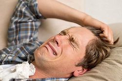 Mỗi lần cãi không lại vợ, chồng đều khóc ướt gối rồi mách bố mẹ vợ