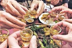Những loại đồ uống là 'cứu tinh' giúp giải rượu, chị em nên biết để áp dụng cho chồng dịp Tết