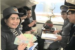Khách bỏ quên 30 triệu đồng trên tàu ngày 29 Tết được trả lại