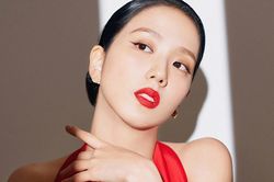 Đi tìm sắc son đỏ phù hợp, giúp bạn rạng ngời ngày Xuân