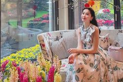 Đặng Thu Thảo 'đọ' sắc bên ngàn hoa ngày cận Tết, danh xưng 'Thần tiên tỷ tỷ' khó ai vượt qua