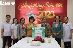 Phó Chủ tịch UBND thành phố Ngô Thị Kim Yến thăm, chúc Tết các đơn vị