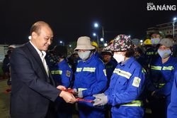 Bảo đảm phục vụ hành khách đi tàu và môi trường cho thành phố